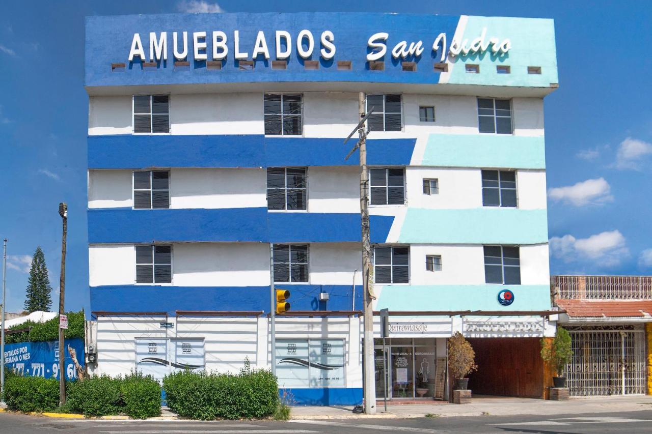莱昂 Amueblados San Isidro酒店 外观 照片