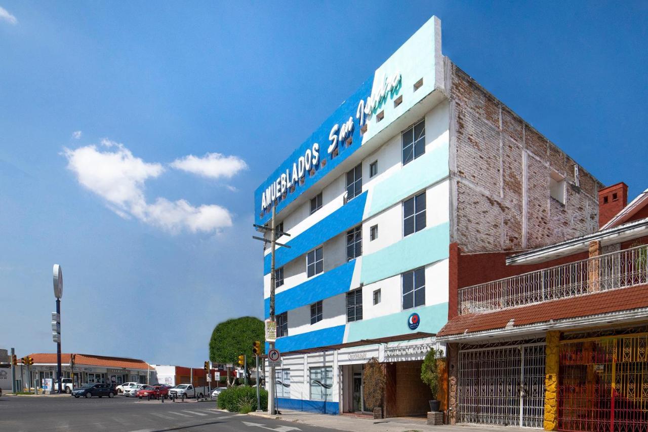 莱昂 Amueblados San Isidro酒店 外观 照片